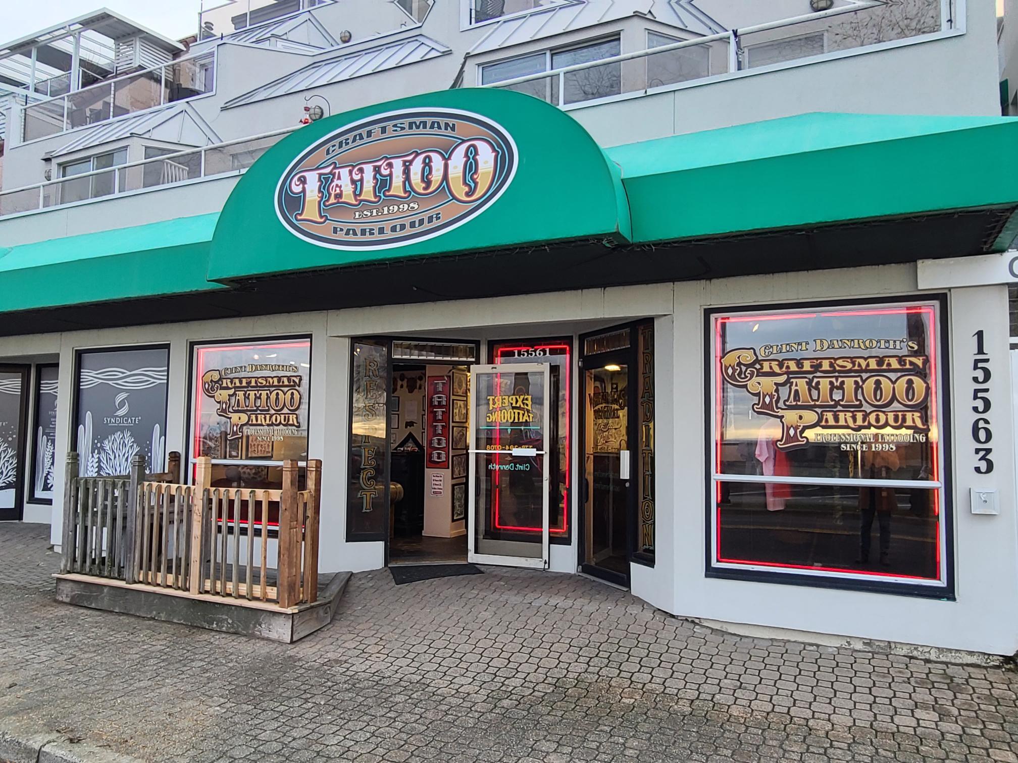 15565-15575 Marine Dr, White Rock, BC à vendre Photo du bâtiment- Image 1 de 1