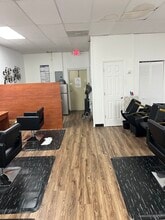 26230-26316 Wesley Chapel Blvd, Lutz, FL for lease Interior Photo- Image 2 of 3
