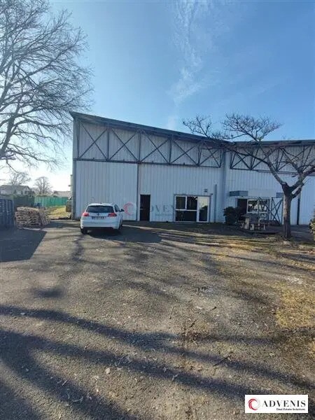 Industrial in Ayguemorte-les-Graves for lease Building Photo- Image 1 of 10