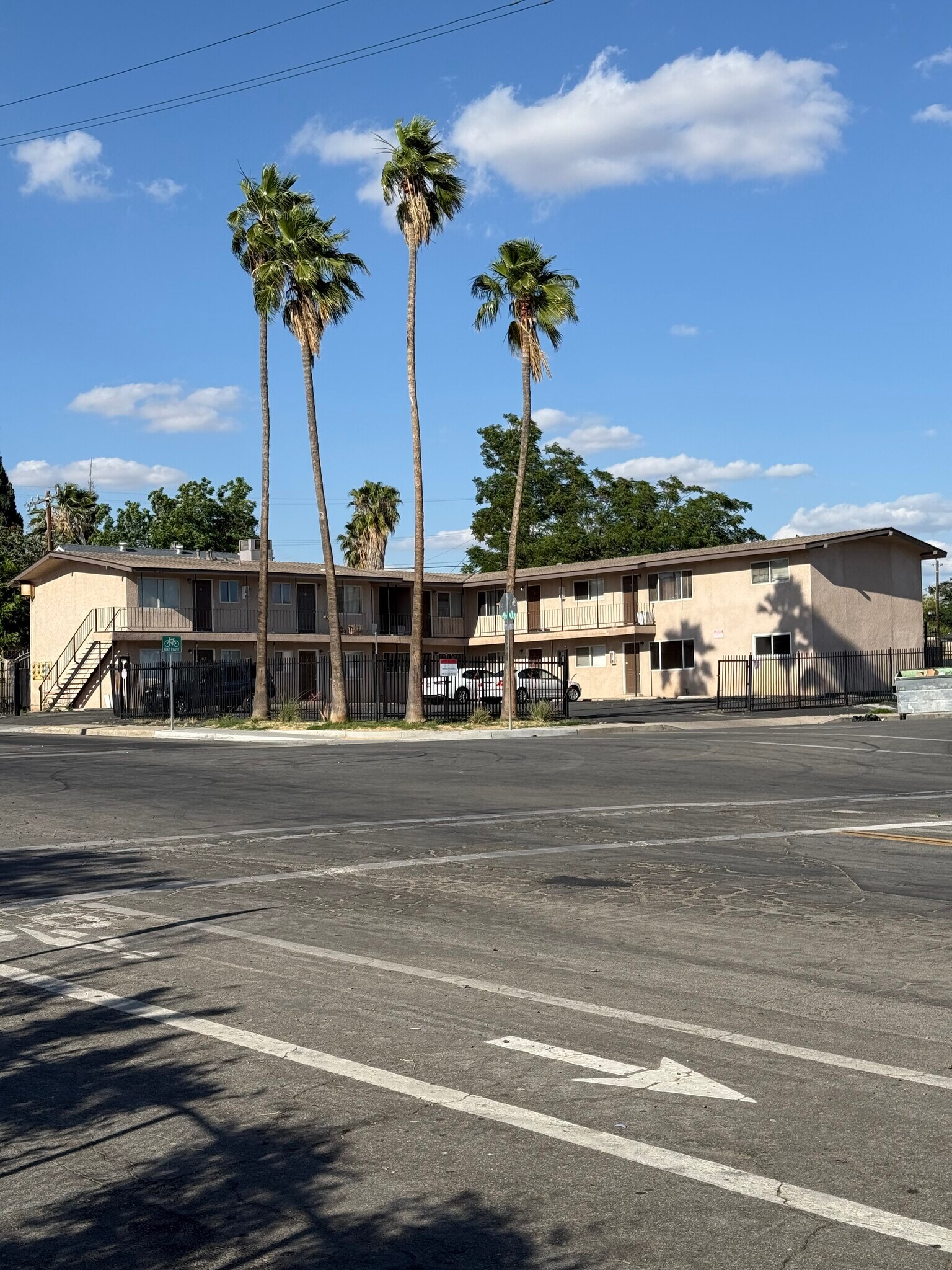 1700 Lincoln St, Bakersfield, CA for sale Building Photo- Image 1 of 29