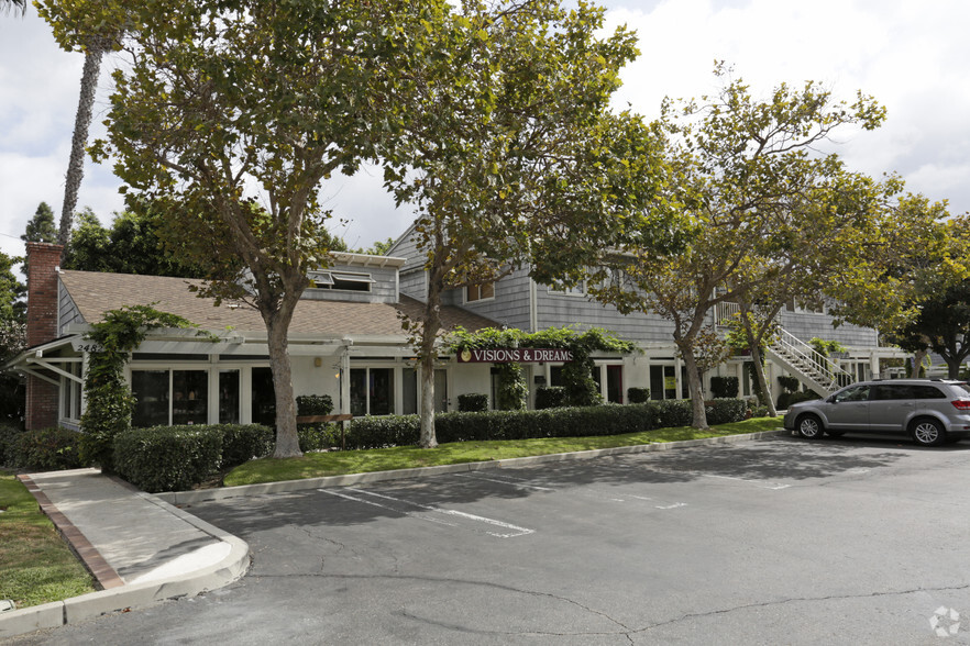 2482 Newport Blvd, Costa Mesa, CA for lease - Primary Photo - Image 1 of 5