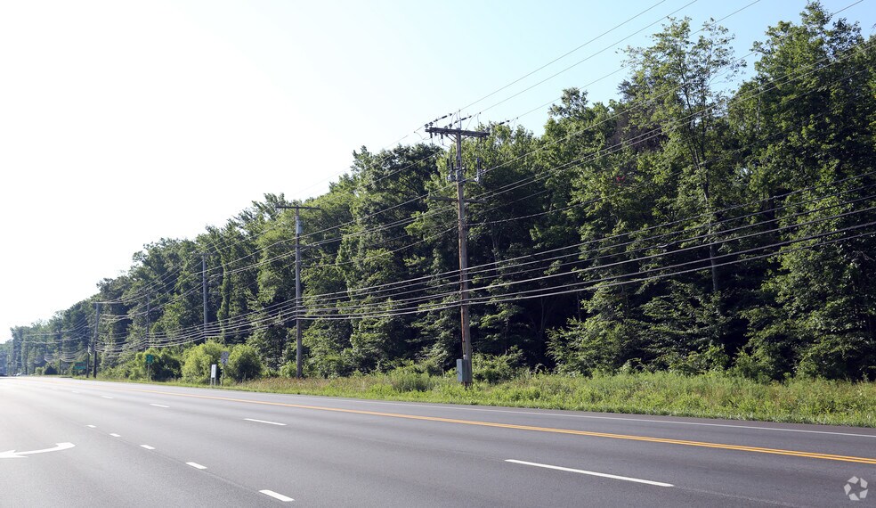 65 W Central Ave, Edgewater, MD à vendre - Photo du bâtiment - Image 2 de 5