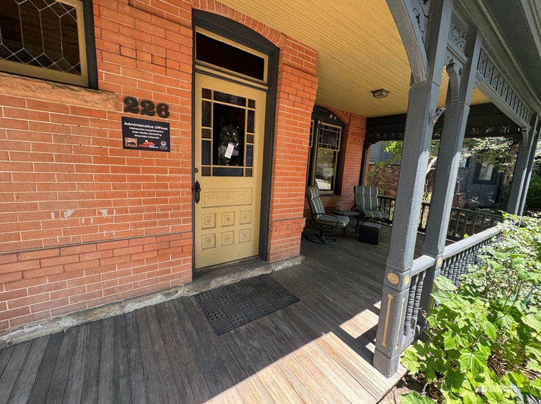 226 W Magnolia St, Fort Collins, CO for sale - Building Photo - Image 2 of 8