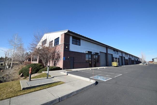 More details for 2121 SW Deerhound Ave, Redmond, OR - Industrial for Lease