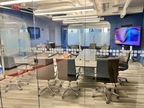 12851 Worldgate Dr, Herndon, VA for lease Interior Photo- Image 1 of 7