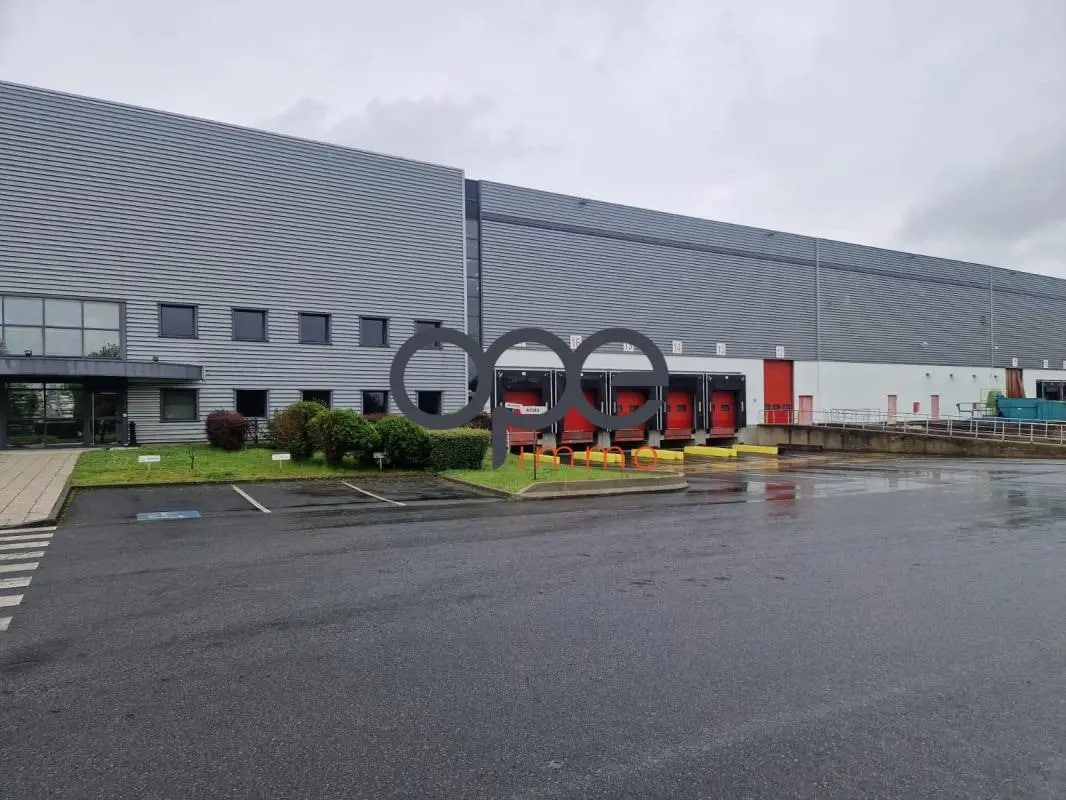 Industrial in Mitry-Mory for lease Building Photo- Image 1 of 14