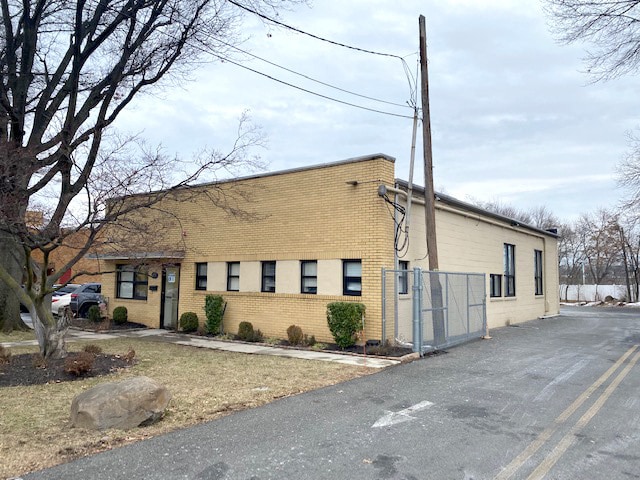 Industrial Sale-Leaseback Opportunity portefeuille de 3 propriétés à vendre sur LoopNet.ca - Photo du bâtiment - Image 2 de 13