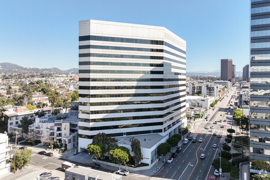 12121 Wilshire Blvd, Los Angeles, CA for lease - Primary Photo - Image 1 of 18
