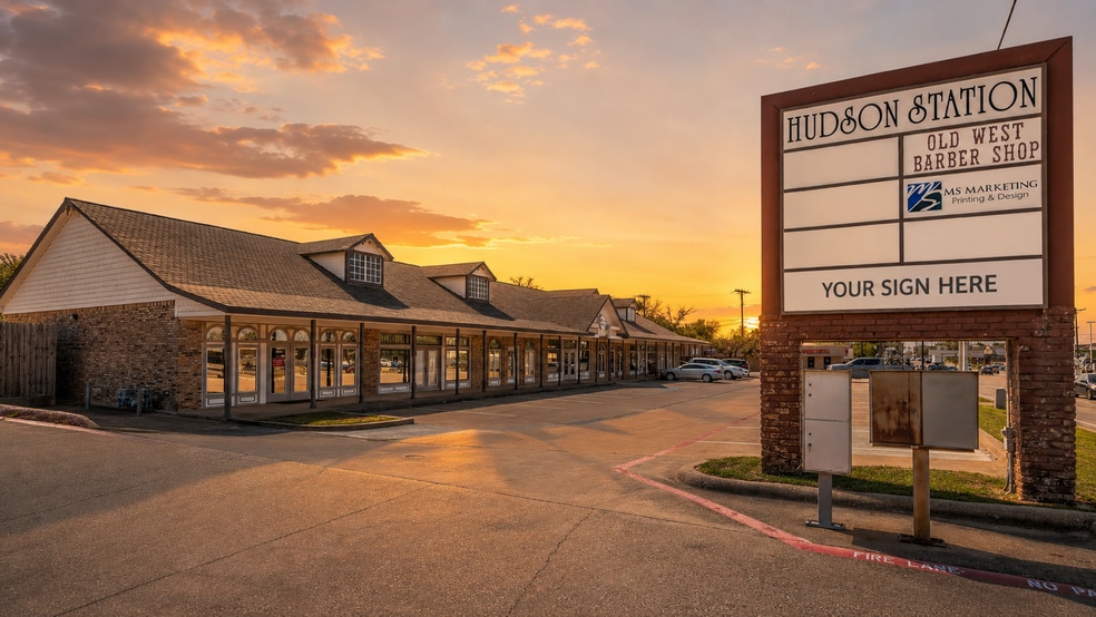 310 N Main St, Keller, TX for lease - Building Photo - Image 1 of 6
