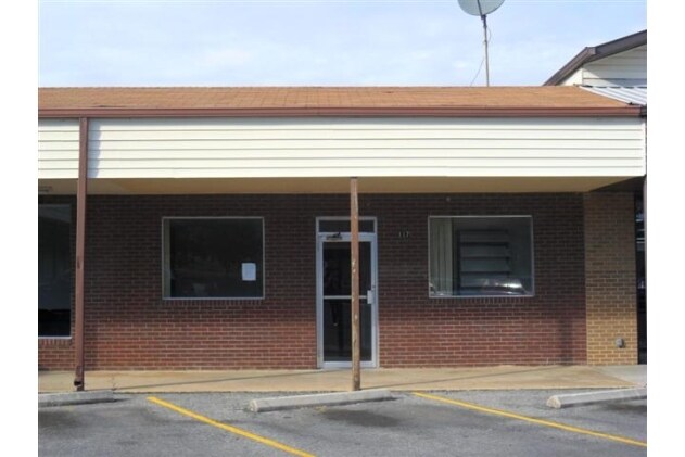 105-121 Murray Plz, Chatsworth, GA à vendre - Photo du bâtiment - Image 2 de 16