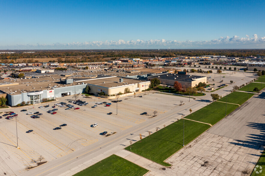 1995 Southlake Mall, Merrillville, IN for lease - Aerial - Image 3 of 19