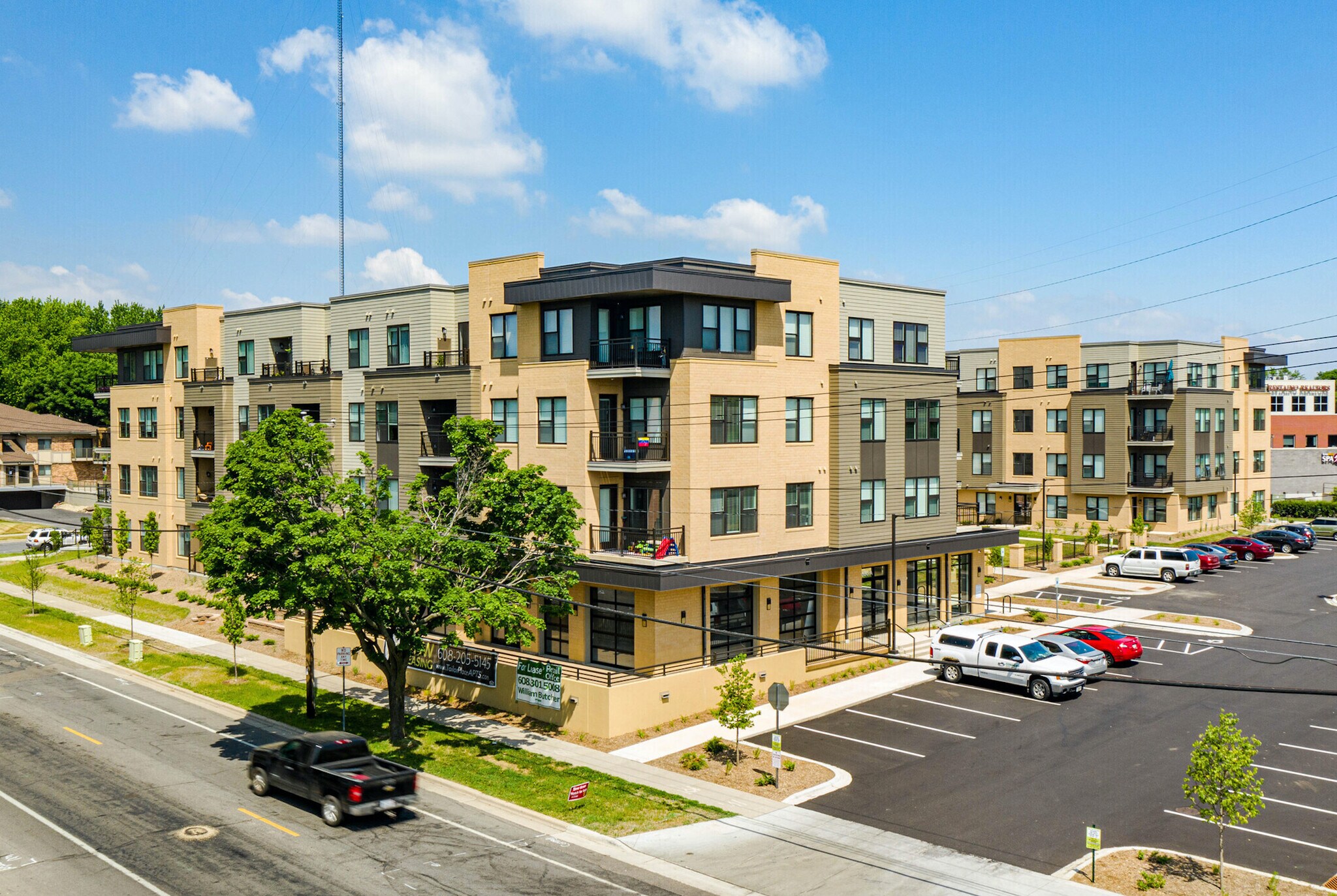 5630 Schroeder Rd, Madison, WI à louer Photo du bâtiment- Image 1 de 5