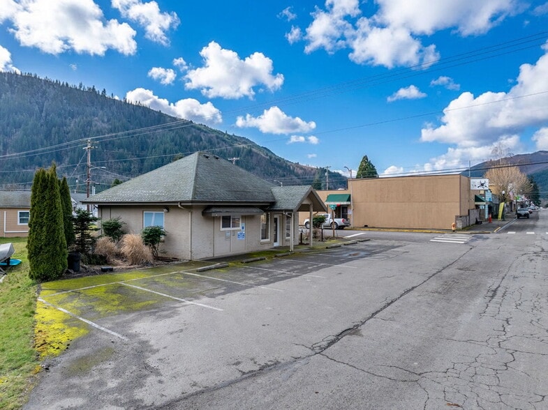 101 E Main Ave, Morton, WA à vendre - Photo du bâtiment - Image 3 de 30