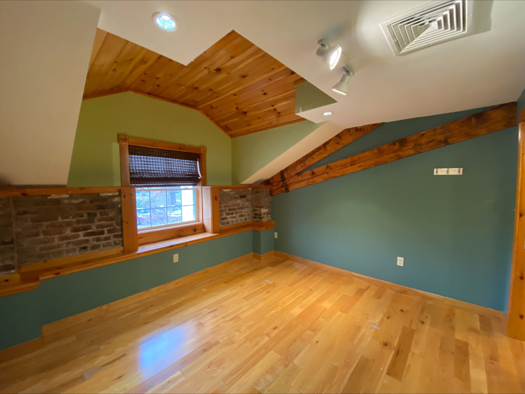 92 N Summit St, Southington, CT à louer Photo intérieure- Image 1 de 5