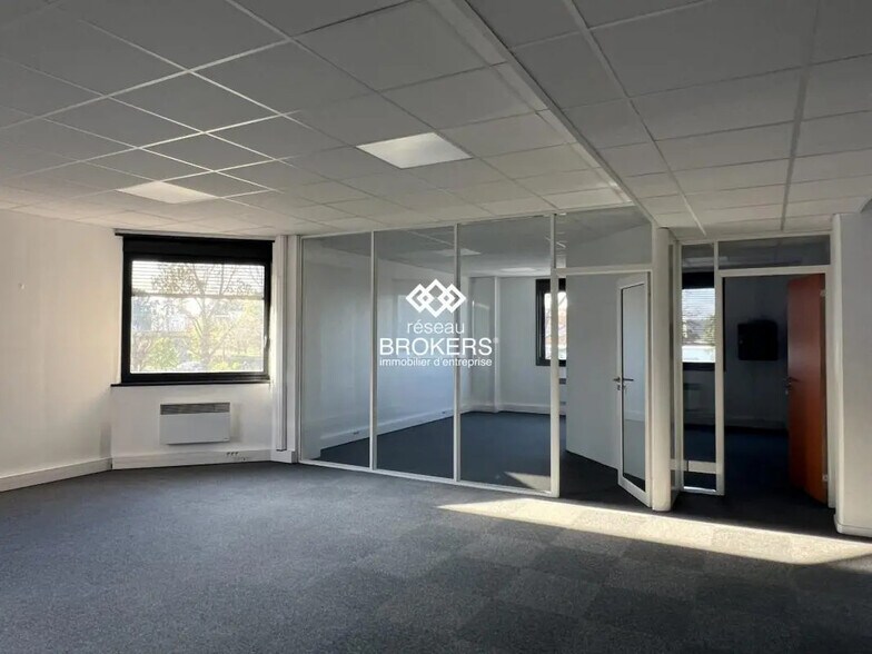 Flex dans Saint-Quentin-Fallavier à louer - Photo intérieure - Image 2 de 12