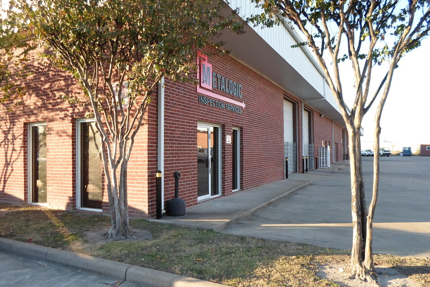 6529 Cunningham Rd, Houston, TX for lease - Building Photo - Image 2 of 7