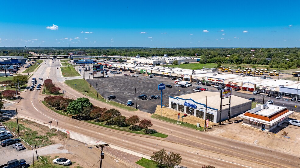 101-185 Eastgate Plz, Waco, TX à louer - Photo du bâtiment - Image 2 de 6