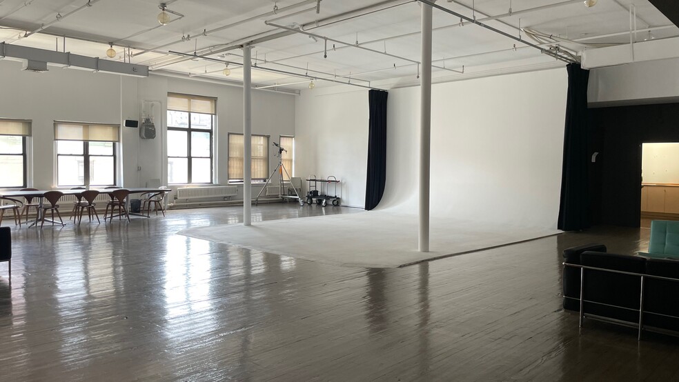 314-320 Grand St, New York, NY for lease - Interior Photo - Image 1 of 2