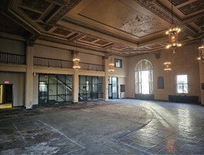 1724 4th Ave, Rock Island, IL for lease Interior Photo- Image 2 of 7