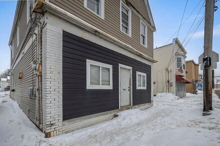 4435 State Rd, Cleveland, OH à vendre - Photo du bâtiment - Image 3 de 43