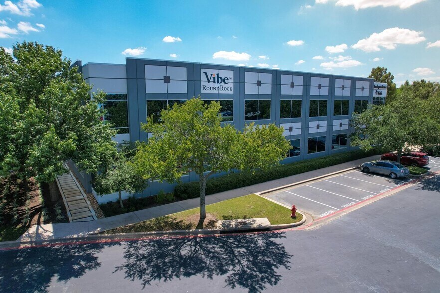 101 E Old Settlers Blvd, Round Rock, TX à louer - Photo du bâtiment - Image 3 de 24