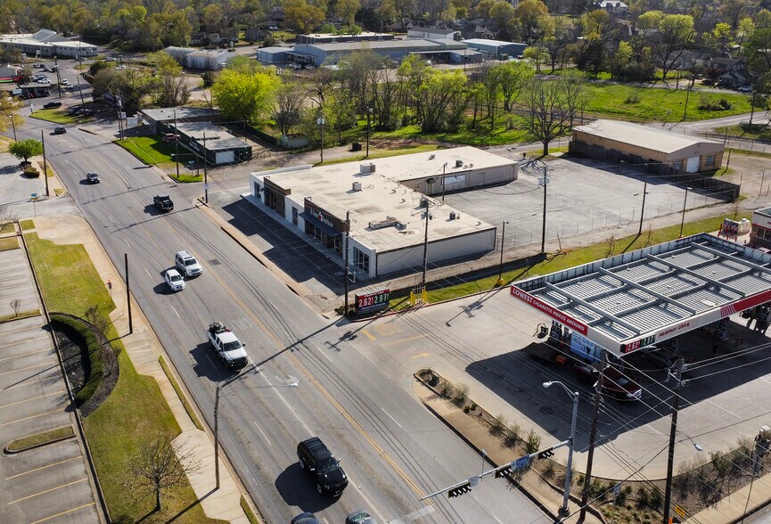 415 Beckham Ave, Tyler, TX à vendre - Photo du bâtiment - Image 3 de 40