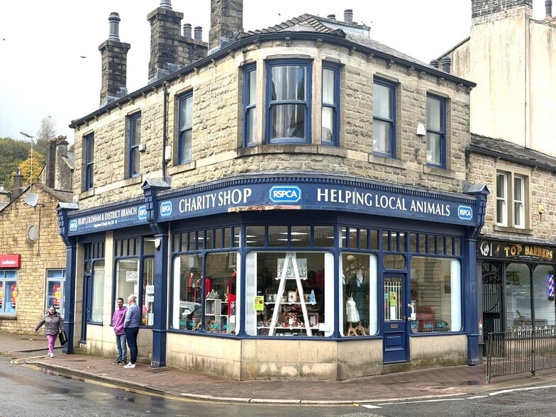 St. James Street, Bacup for lease - Primary Photo - Image 1 of 2