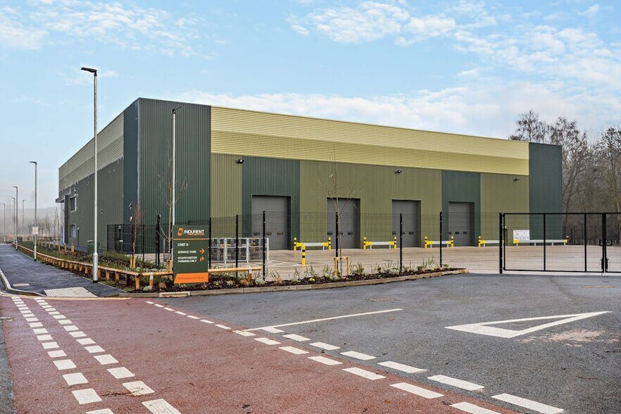 Tower Rd, Stone à louer - Photo du bâtiment - Image 3 de 4