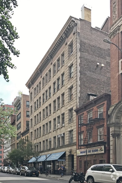 114 W 17th St, New York, NY for lease - Building Photo - Image 1 of 17