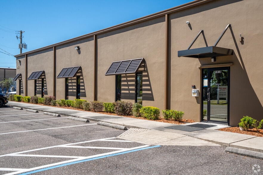 6914 Asphalt Ave, Tampa, FL for lease - Building Photo - Image 3 of 12