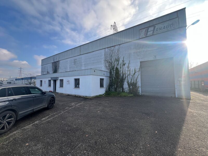 Flex in Bordeaux for sale Building Photo- Image 1 of 8