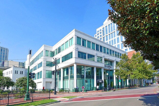 Plus de détails pour 223 E City Hall Ave, Norfolk, VA - Coworking à louer