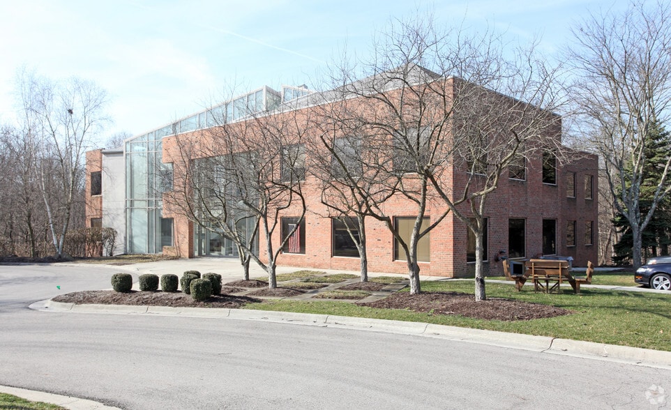 8000 Ravines Edge Ct, Columbus, OH for lease - Primary Photo - Image 1 of 22