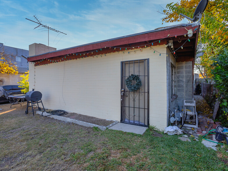 2309 N Niagara St, Burbank, CA for sale - Building Photo - Image 3 of 17