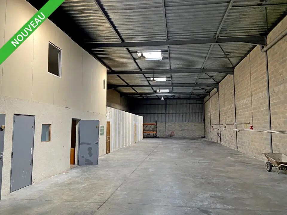 Office in Rognac for lease Interior Photo- Image 1 of 4