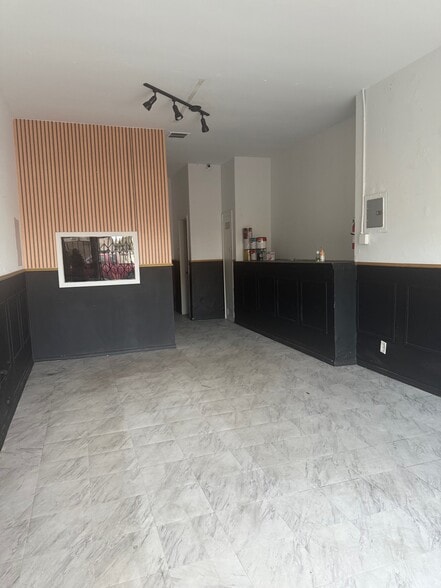 1124-1140 E Pacific Coast Hwy, Long Beach, CA for lease - Building Photo - Image 3 of 8