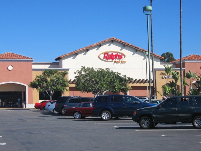 7030-7160 Avenida Encinas, Carlsbad, CA for lease - Building Photo - Image 2 of 14