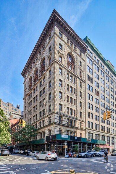 99 University Pl, New York, NY for lease - Building Photo - Image 2 of 5