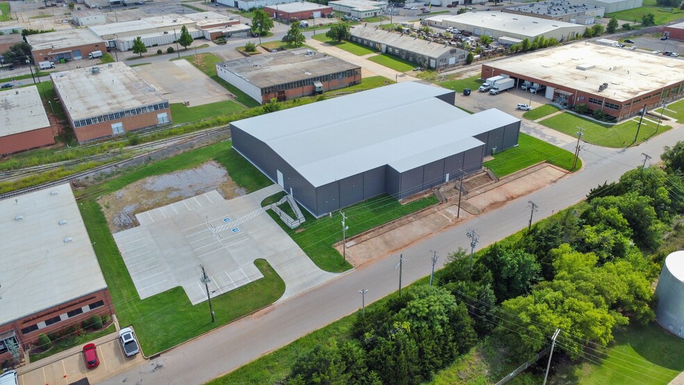 200 NE 34th St, Oklahoma City, OK for lease - Building Photo - Image 3 of 7