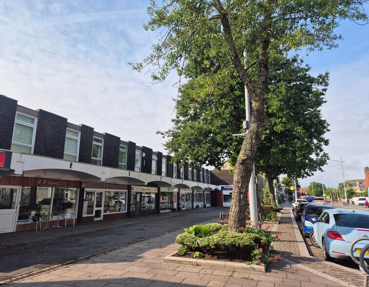 10 Market St, Wirral à louer - Photo du bâtiment - Image 3 de 4