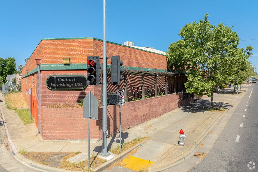 3258 Stockton Blvd, Sacramento, CA for sale - Building Photo - Image 3 of 11
