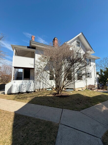 56 Post Rd W, Westport, CT à vendre - Photo du bâtiment - Image 3 de 10