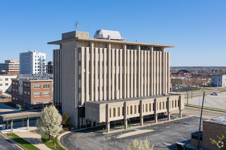 Revitalized Muskegon Portfolio portefeuille de 2 propriétés à vendre sur LoopNet.ca - Photo du bâtiment - Image 2 de 3