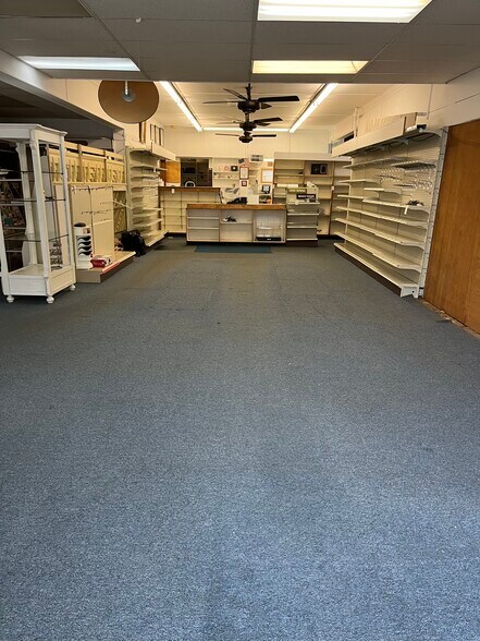 636 Ringwood Ave, Wanaque, NJ for lease - Building Photo - Image 3 of 5