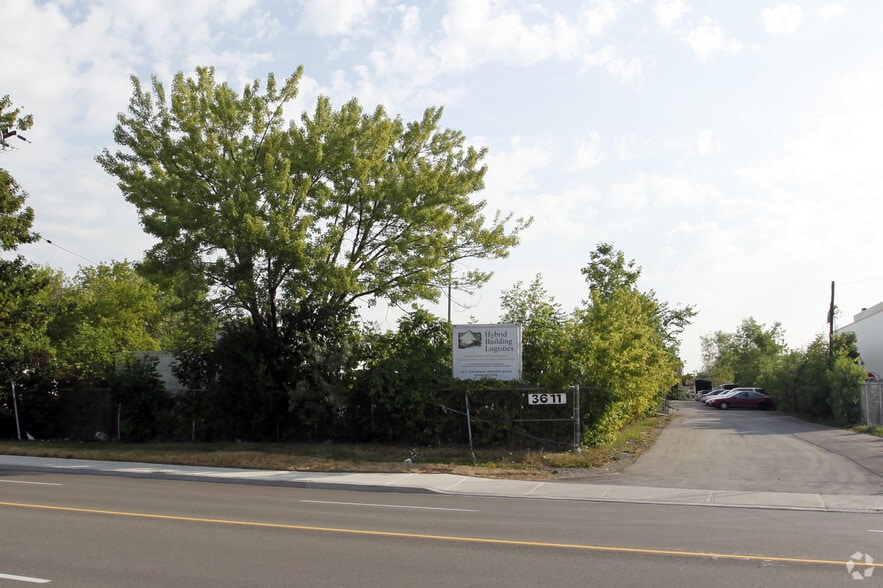 3611 Erindale Station Rd, Mississauga, ON à vendre - Photo principale - Image 1 de 2