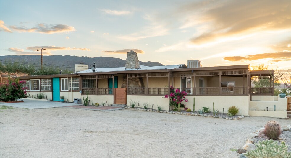 74707 Sunset Dr, Twentynine Palms, CA à vendre - Photo du bâtiment - Image 3 de 42