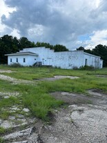 Hwy 52 Storage Warehouse - Entrepôt