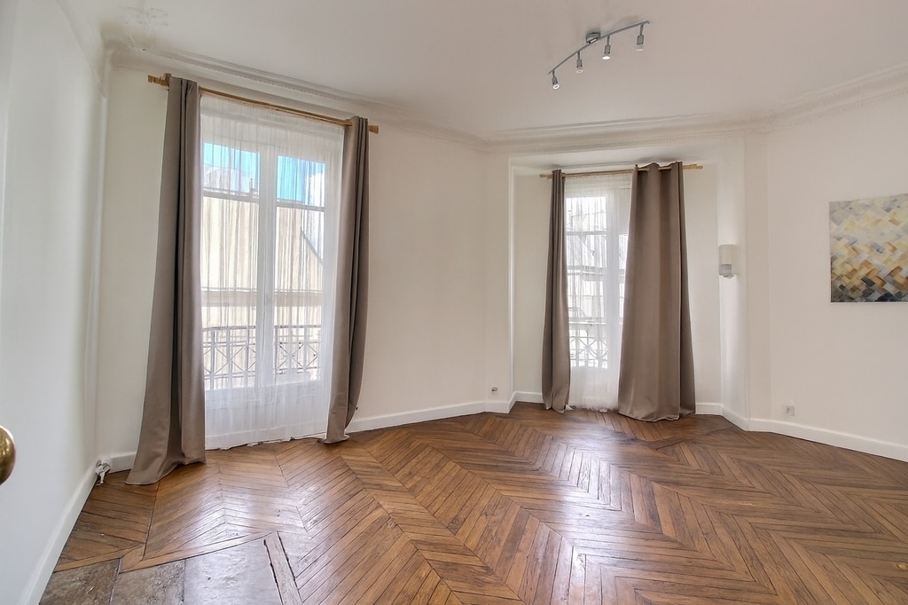 18 Rue De Mogador, Paris for lease Interior Photo- Image 1 of 6