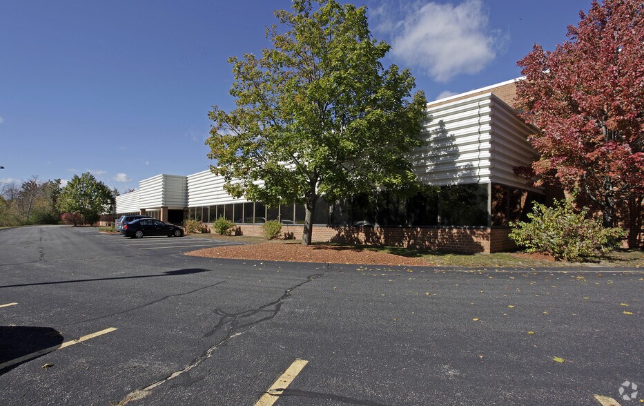 554 Clark Rd, Tewksbury, MA for lease - Building Photo - Image 3 of 8