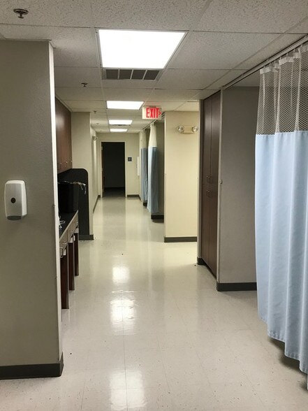 2101-2135 Riverwalk Dr, Moore, OK à louer - Photo intérieure - Image 2 de 6